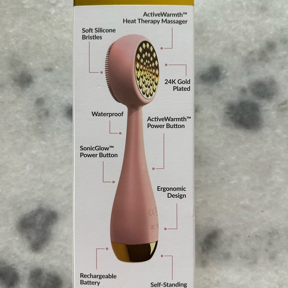 PMD Clean Pro Gold Facial Cleansing Device - Picture 3 of 4